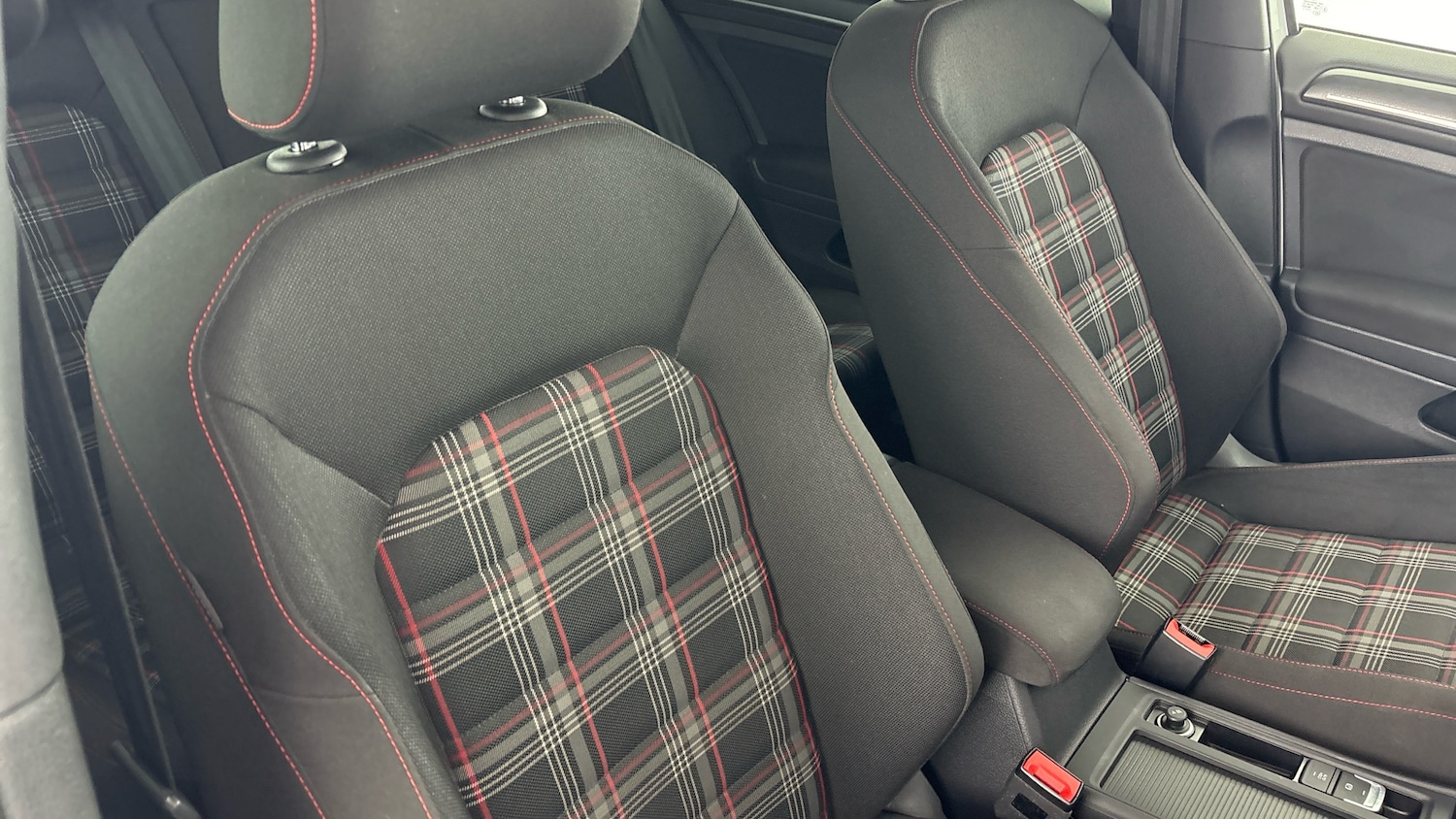 Used Volkswagen Golf 2018 for sale - 78135108: Photo 21