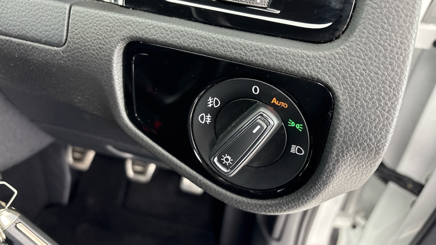 Used Volkswagen Golf 2018 for sale - 78135108: Photo 30