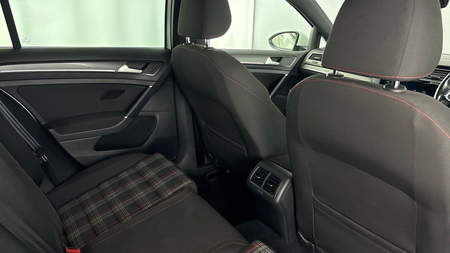 Used Volkswagen Golf 2018 for sale - 78135108: Photo 31