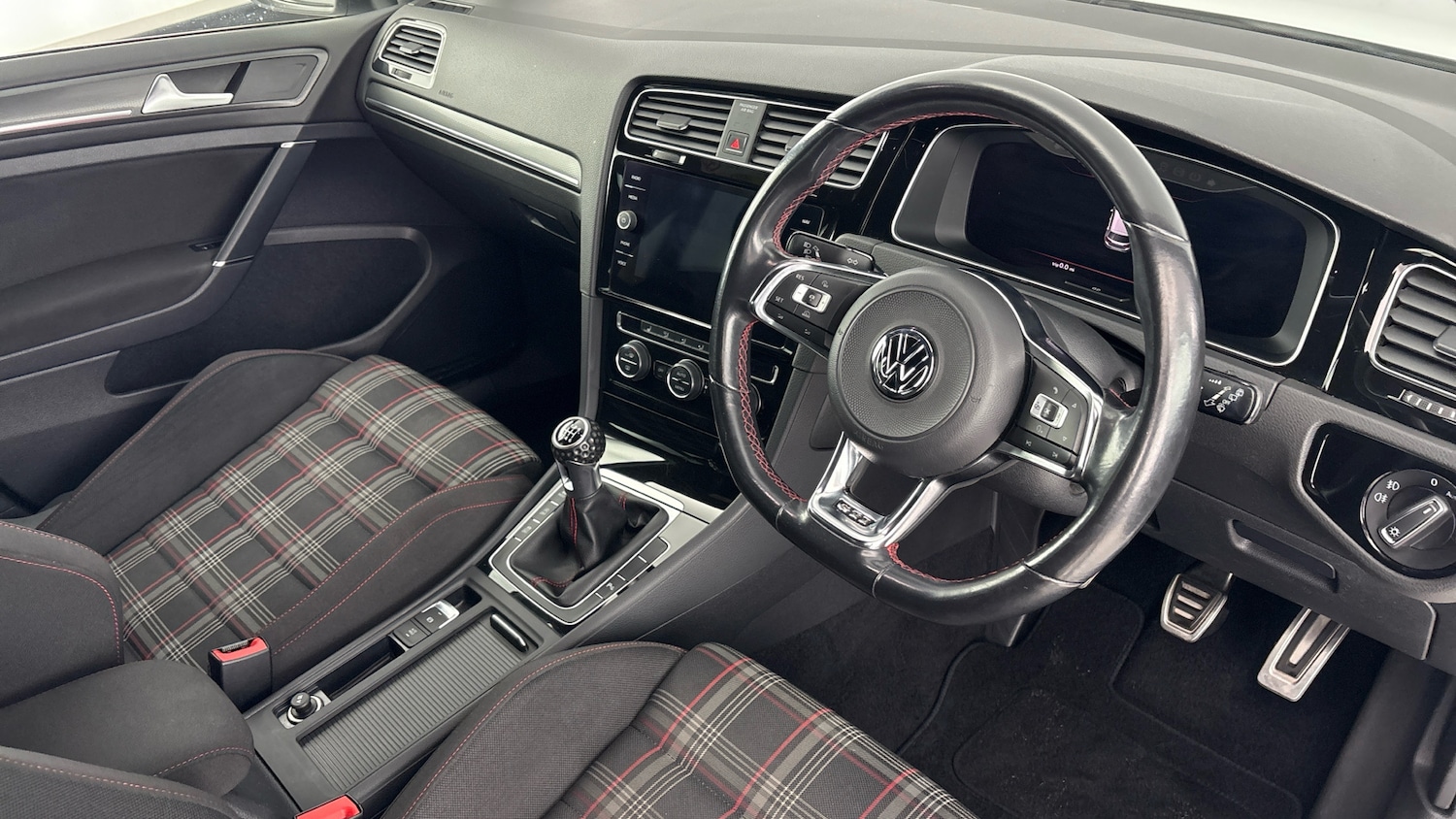 Used Volkswagen Golf 2018 for sale - 78135108: Photo 6