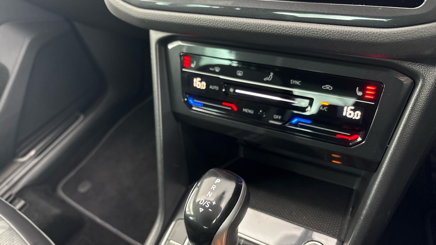 Used Volkswagen Tiguan 2023 for sale - 77676466: Photo 15