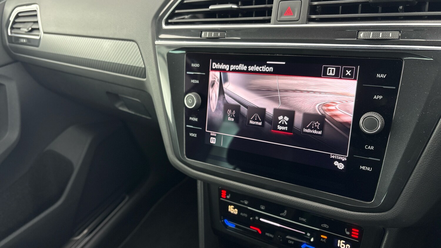 Used Volkswagen Tiguan 2023 for sale - 77676466: Photo 28