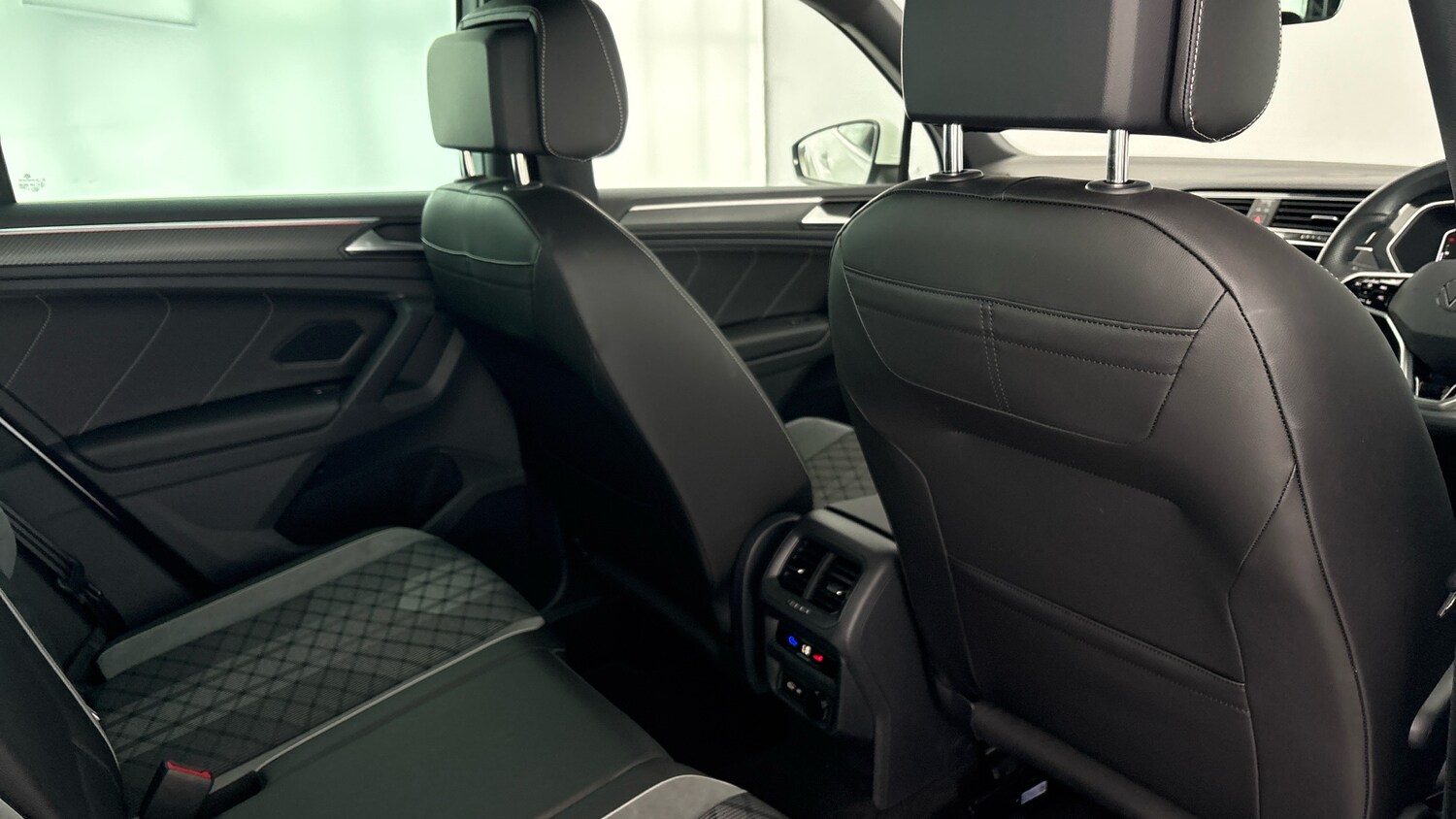 Used Volkswagen Tiguan 2023 for sale - 77676466: Photo 34