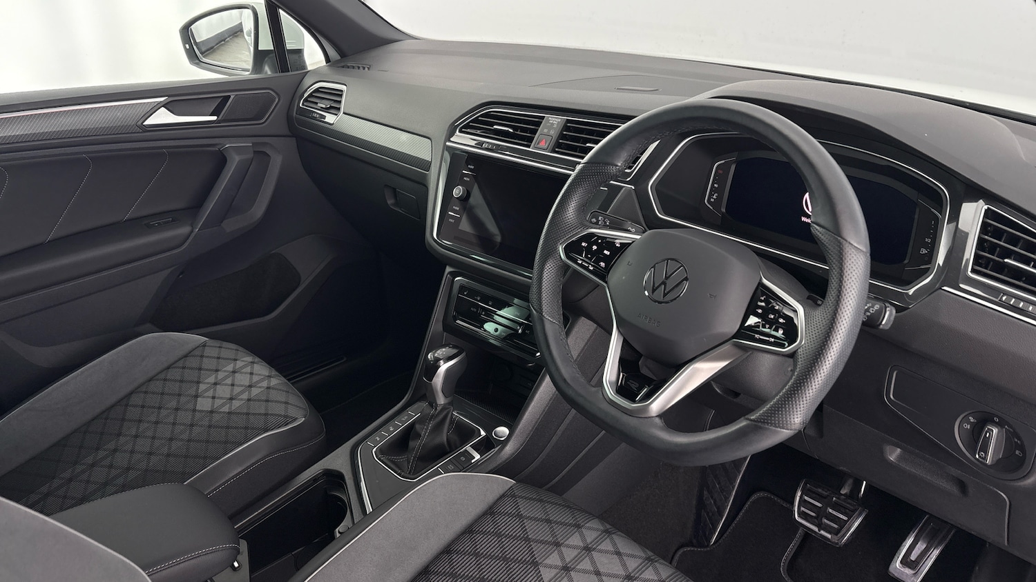 Used Volkswagen Tiguan 2023 for sale - 77676466: Photo 6