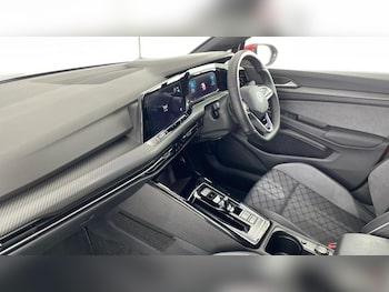 Used Volkswagen Golf 2023 for sale - 76332610: Photo