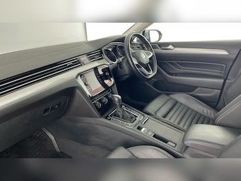 Used Volkswagen Passat 2020 for sale - 75475245: Photo