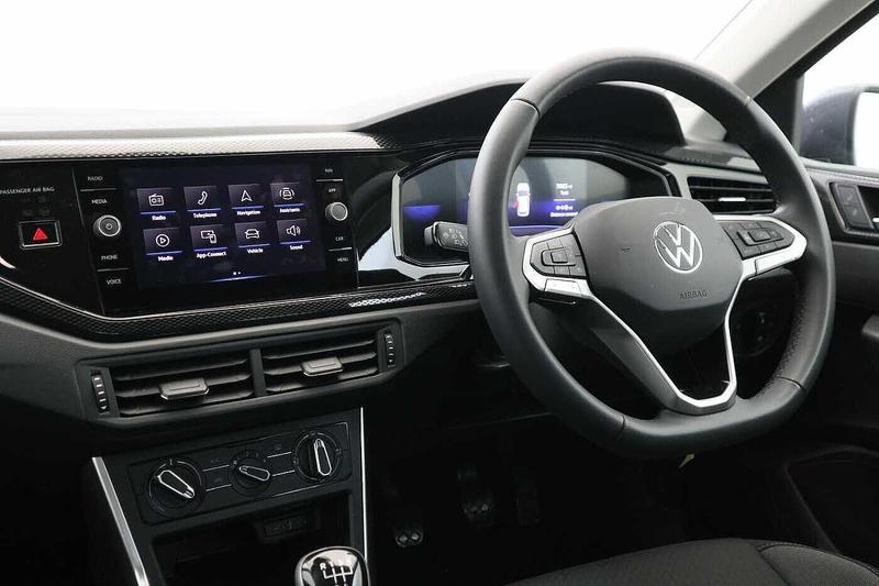 Used Volkswagen Polo 2023 for sale - 76541441: Photo 2