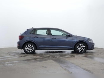 Used Volkswagen Polo 2023 for sale - 76541441: Photo