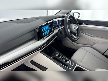 Used Volkswagen Golf 2022 for sale - 77938312: Photo