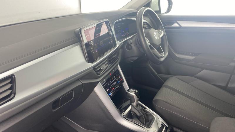 Used Volkswagen T-Roc 2022 for sale - 76664850: Photo 2