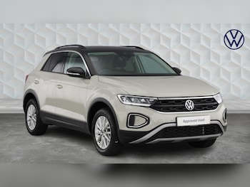 Used Volkswagen T-Roc 2024 for sale - 78896063: Photo