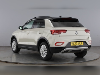 Used Volkswagen T-Roc 2024 for sale - 78896063: Photo