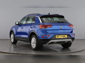 Used Volkswagen T-Roc 2023 for sale - 77233695: Photo