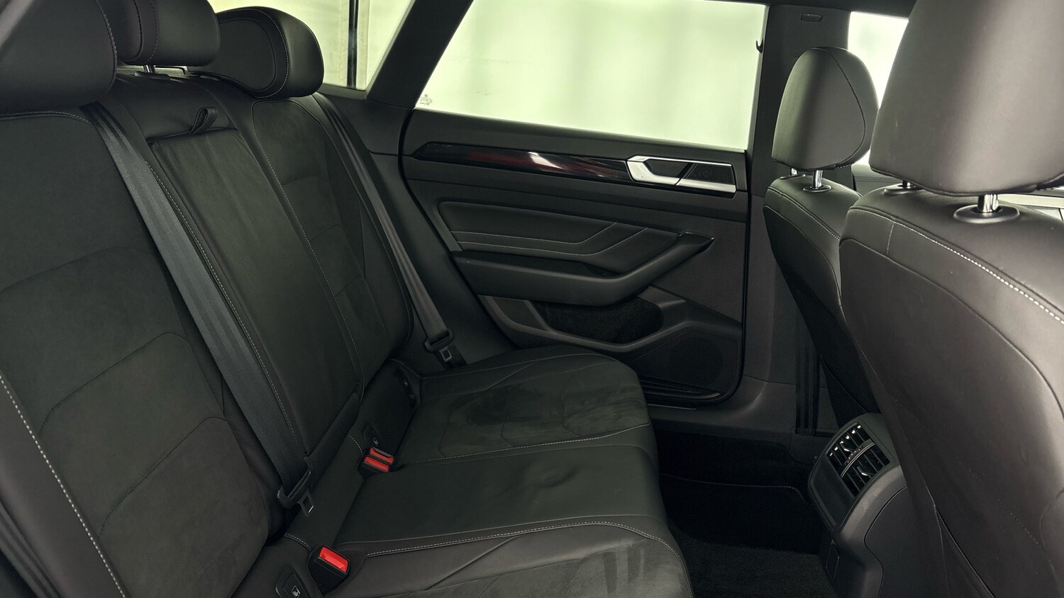 Used Volkswagen Arteon 2024 for sale - 77602673: Photo 28