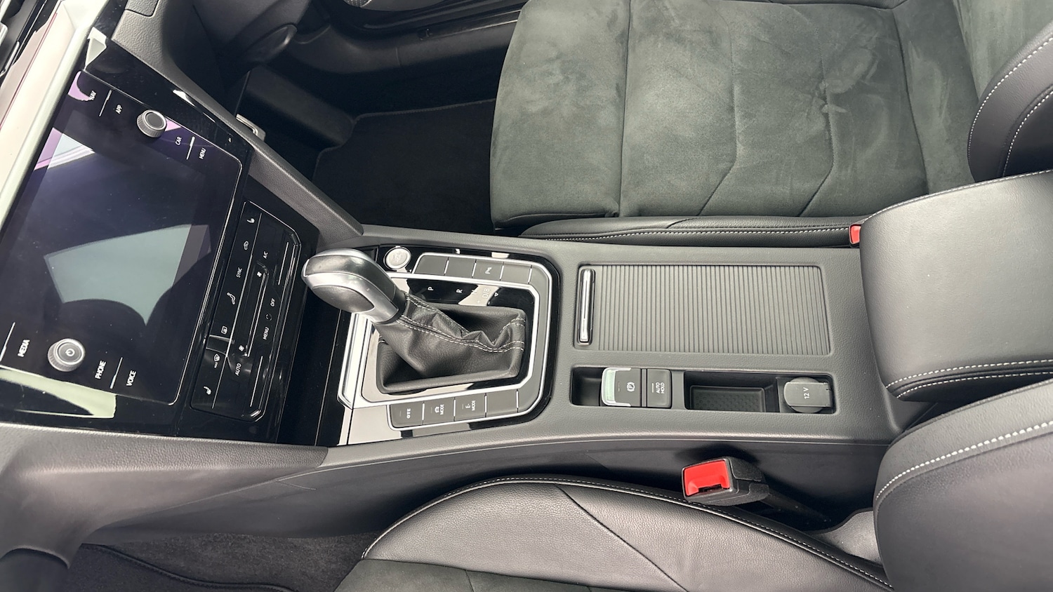 Used Volkswagen Arteon 2024 for sale - 77602673: Photo 38