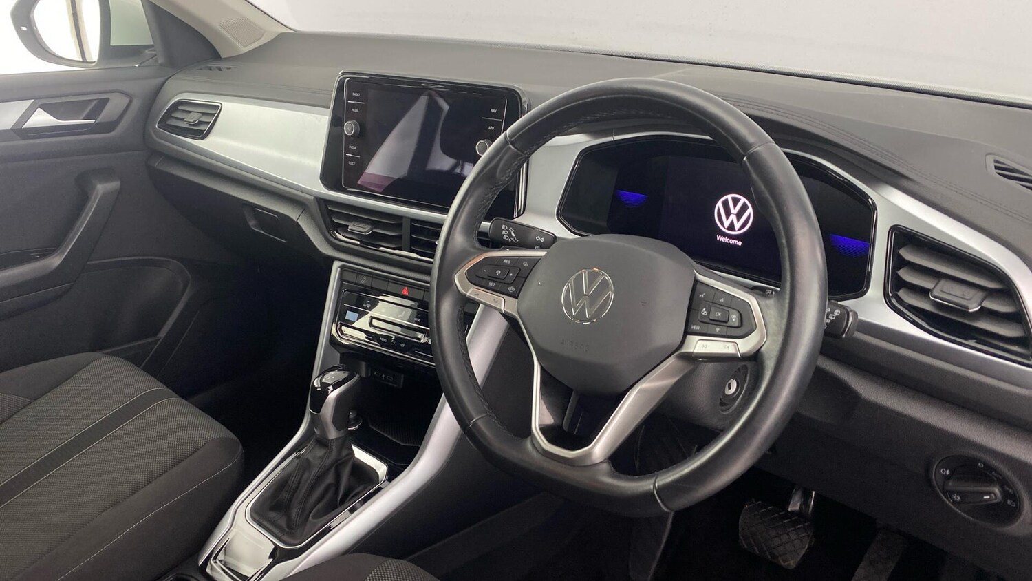 Used Volkswagen T-Roc 2022 for sale - 77603010: Photo 6