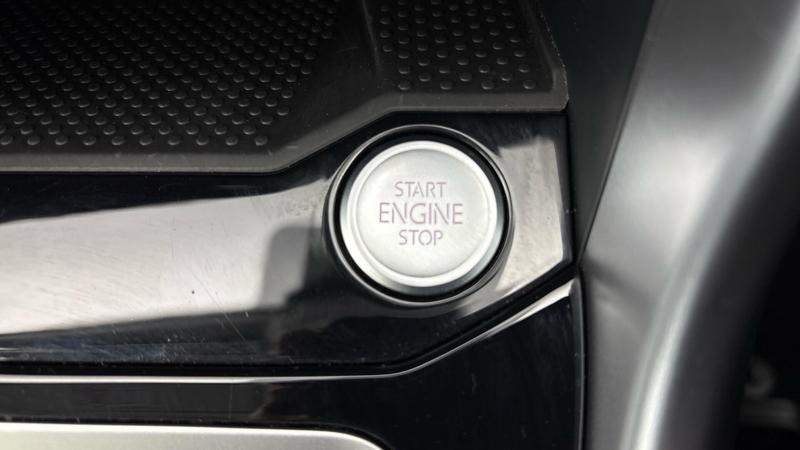 Used Volkswagen T-Roc 2025 for sale - 75604520: Photo 13