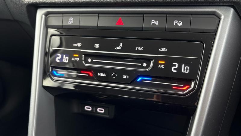 Used Volkswagen T-Roc 2025 for sale - 75604520: Photo 14