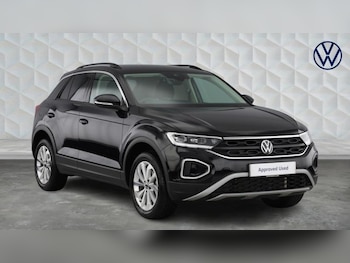 Used Volkswagen T-Roc 2025 for sale - 75604520: Photo