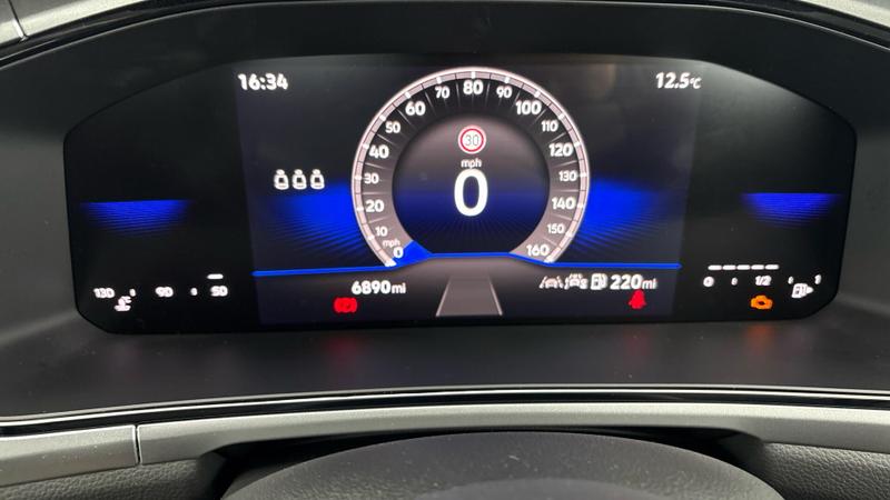 Used Volkswagen T-Roc 2025 for sale - 75604520: Photo 21