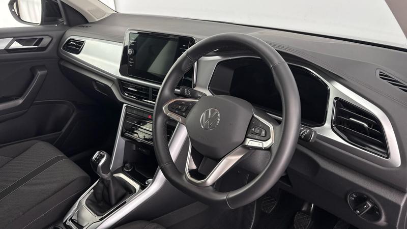 Used Volkswagen T-Roc 2025 for sale - 75604520: Photo 6