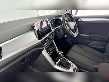 Used Volkswagen T-Roc 2023 for sale - 77515809: Photo