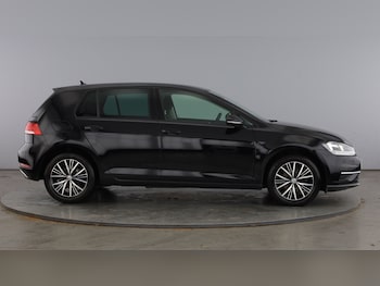 Used Volkswagen Golf 2018 for sale - 78251117: Photo