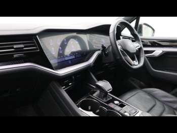 Used Volkswagen Touareg 2022 for sale - 74685636: Photo