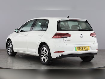 Used Volkswagen Golf 2019 for sale - 77676471: Photo