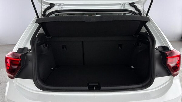 Used Volkswagen Polo 2023 for sale - 76131440: Photo 31