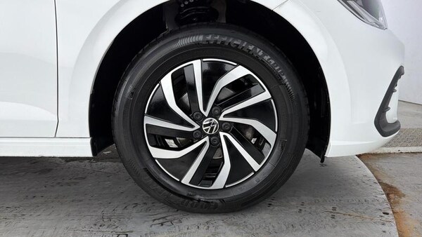Used Volkswagen Polo 2023 for sale - 76131440: Photo 5