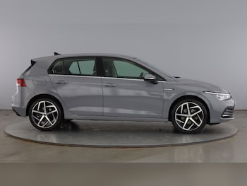 Used Volkswagen Golf 2021 for sale - 79283600: Photo
