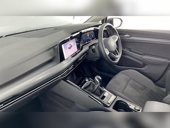 Used Volkswagen Golf 2024 for sale - 75945187: Photo