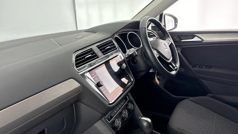 Used Volkswagen Tiguan Allspace 2021 for sale - 76908647: Photo 2