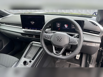 Used Volkswagen T-Roc 2026 for sale - 78826399: Photo
