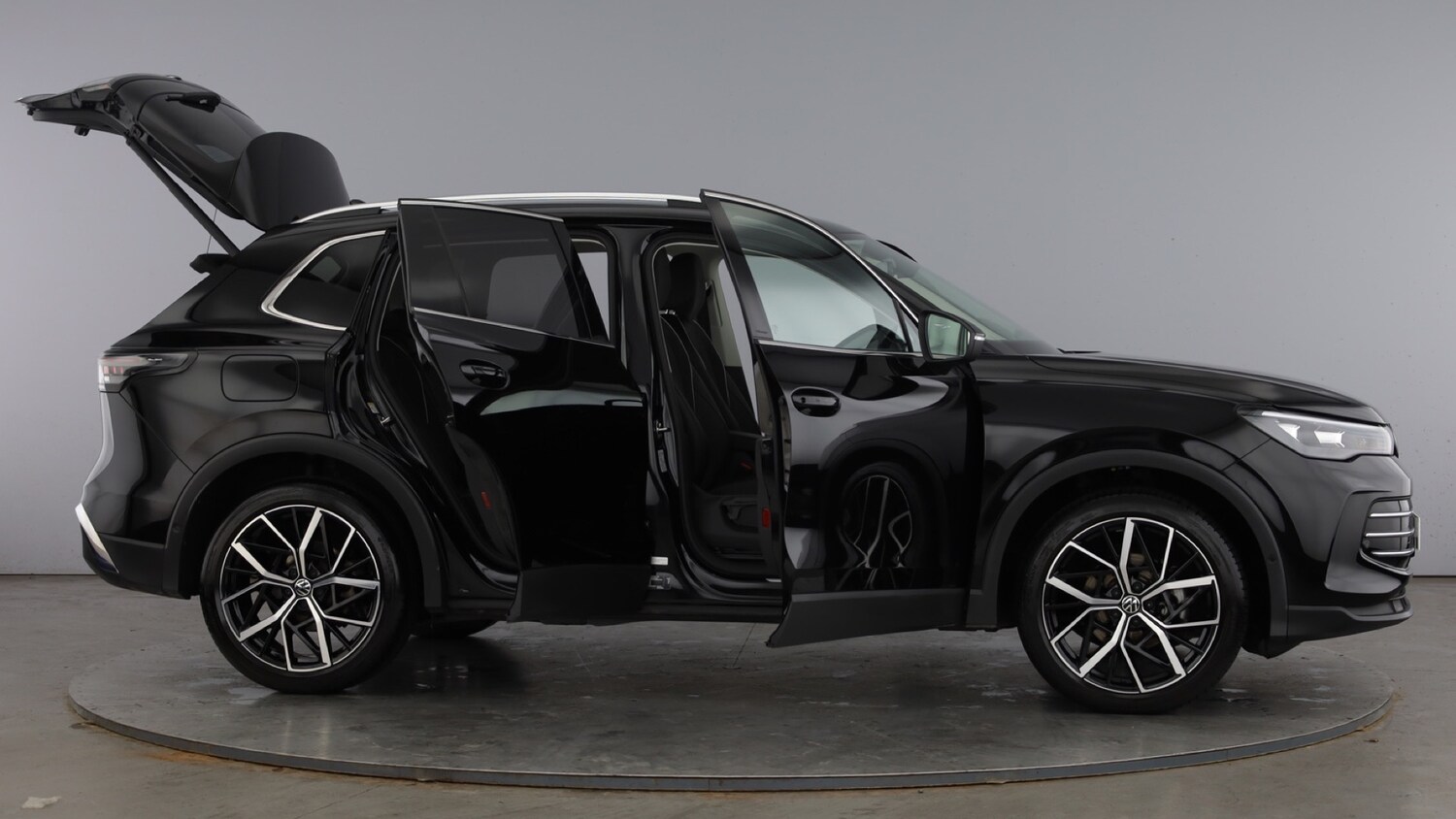 Used Volkswagen Tiguan 2025 for sale - 78091235: Photo 11