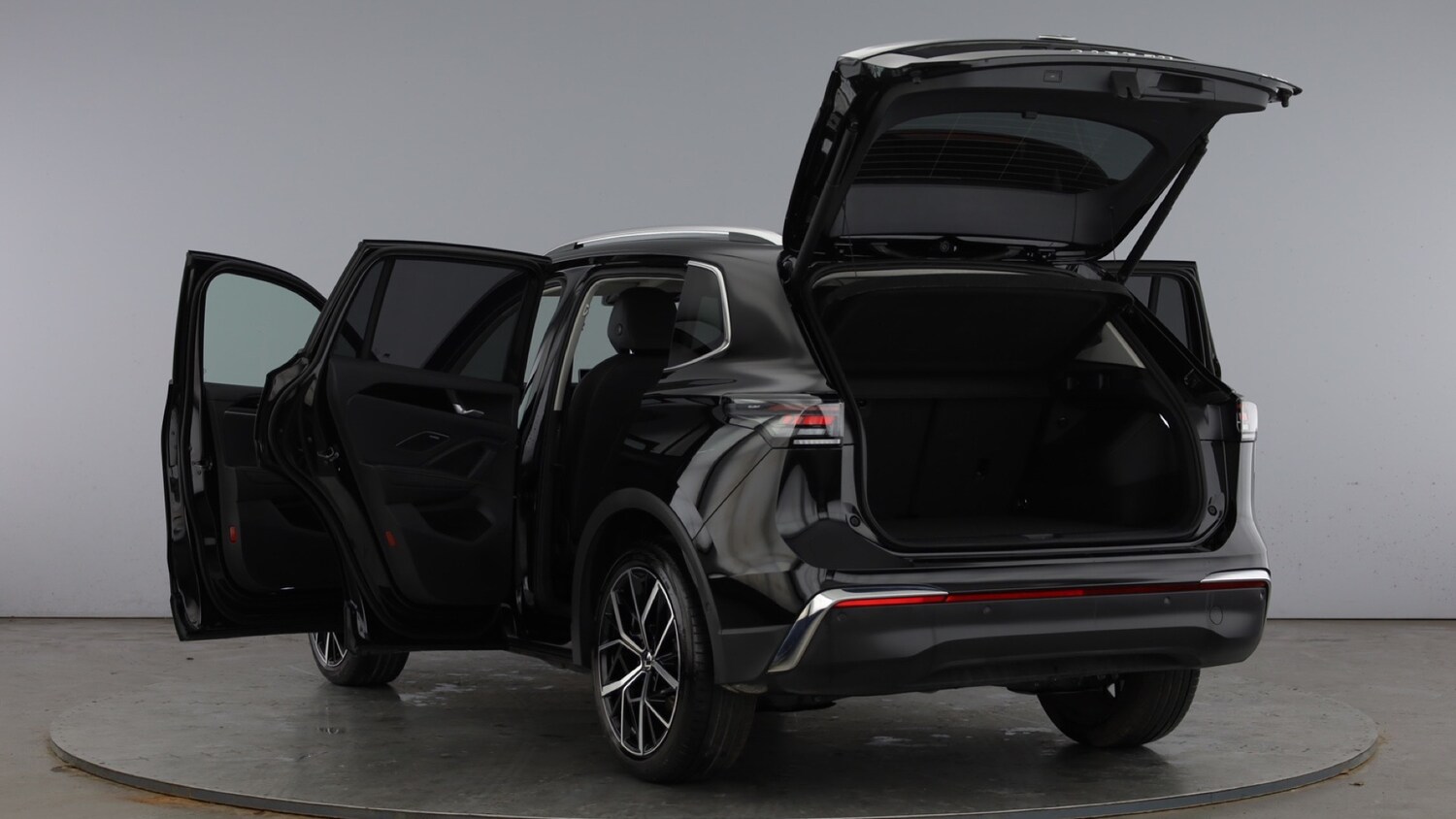 Used Volkswagen Tiguan 2025 for sale - 78091235: Photo 12