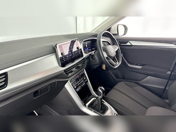 Used Volkswagen T-Roc 2023 for sale - 78531784: Photo