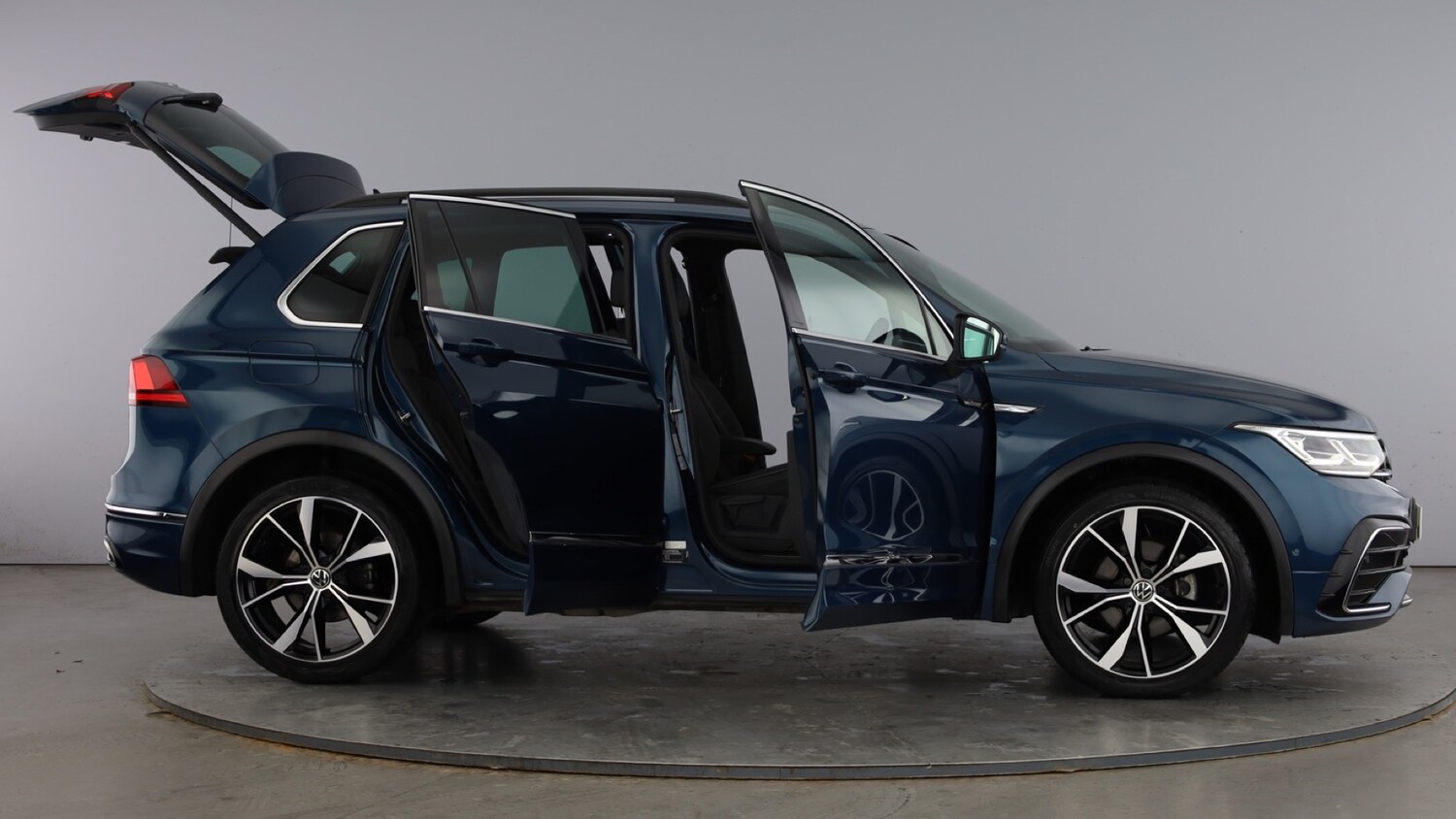 Used Volkswagen Tiguan 2023 for sale - 77888775: Photo 11