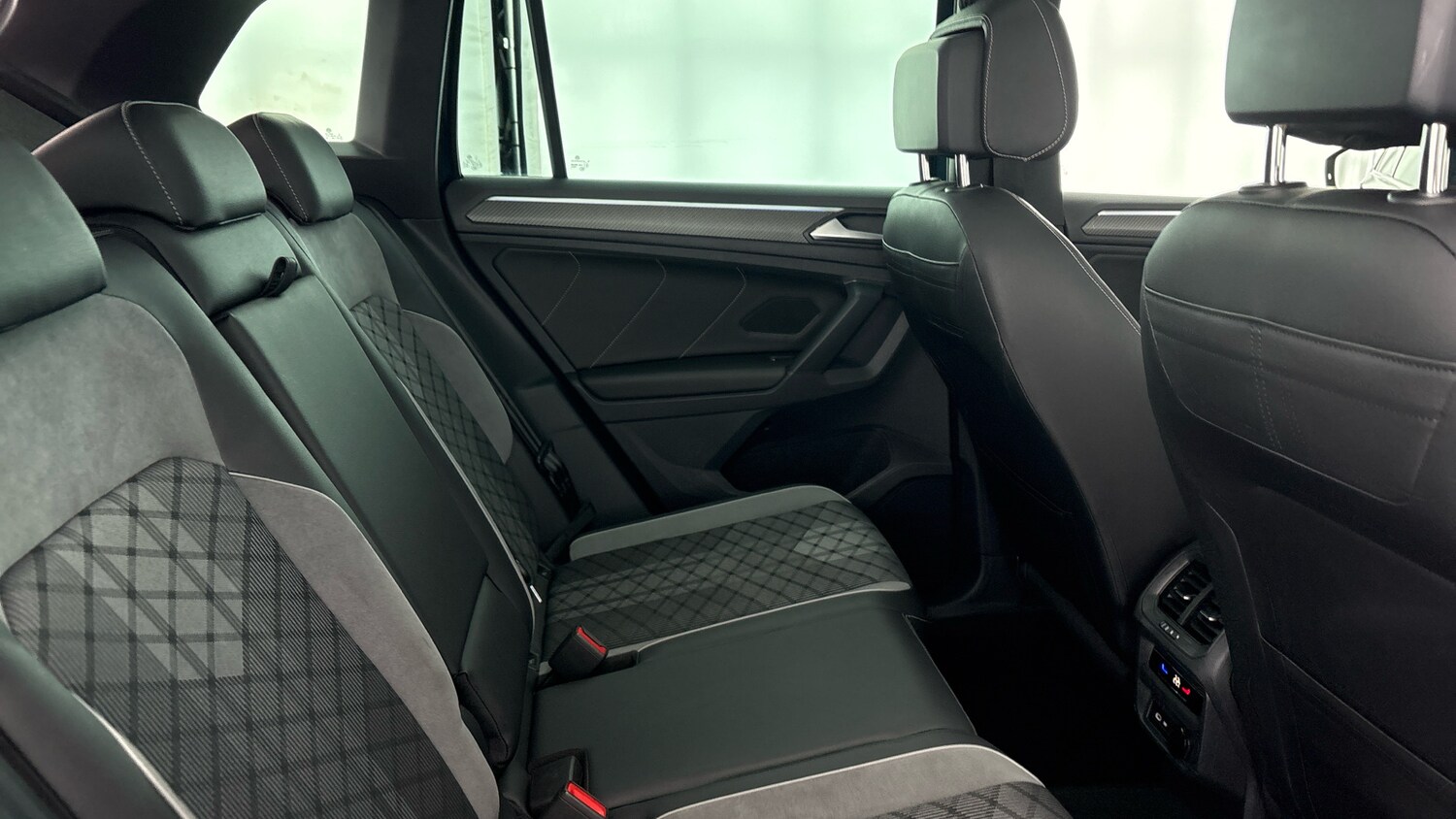 Used Volkswagen Tiguan 2023 for sale - 77888775: Photo 23