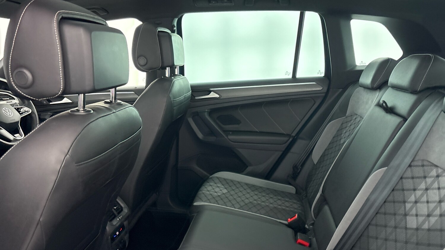 Used Volkswagen Tiguan 2023 for sale - 77888775: Photo 32