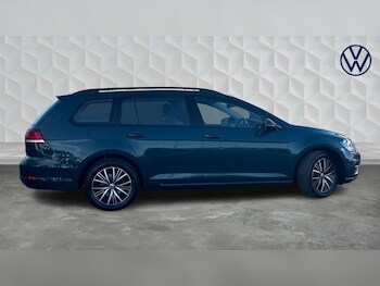 Used Volkswagen Golf 2018 for sale - 77220450: Photo