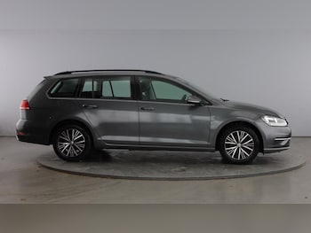 Used Volkswagen Golf 2019 for sale - 77318284: Photo