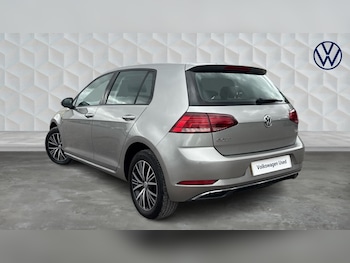 Used Volkswagen Golf 2017 for sale - 78817538: Photo