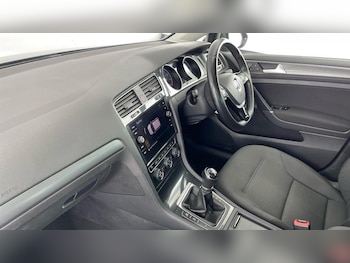 Used Volkswagen Golf 2020 for sale - 76362984: Photo