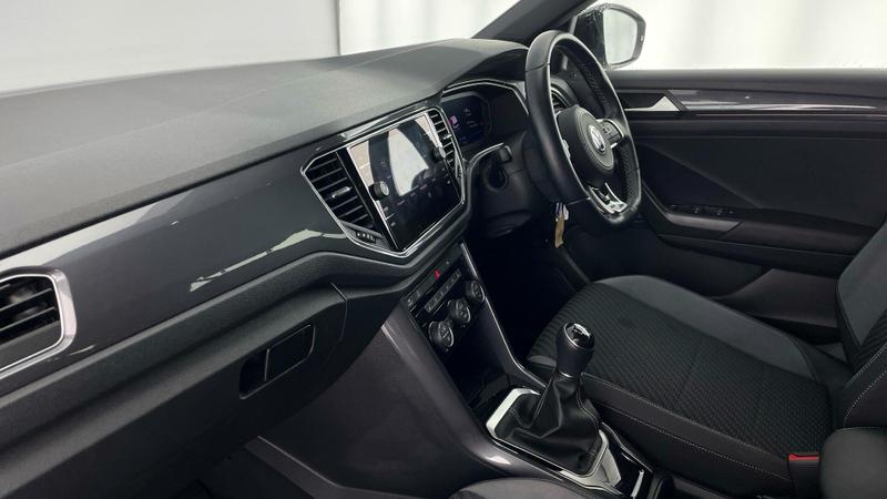 Used Volkswagen T-Roc 2020 for sale - 76519735: Photo 2