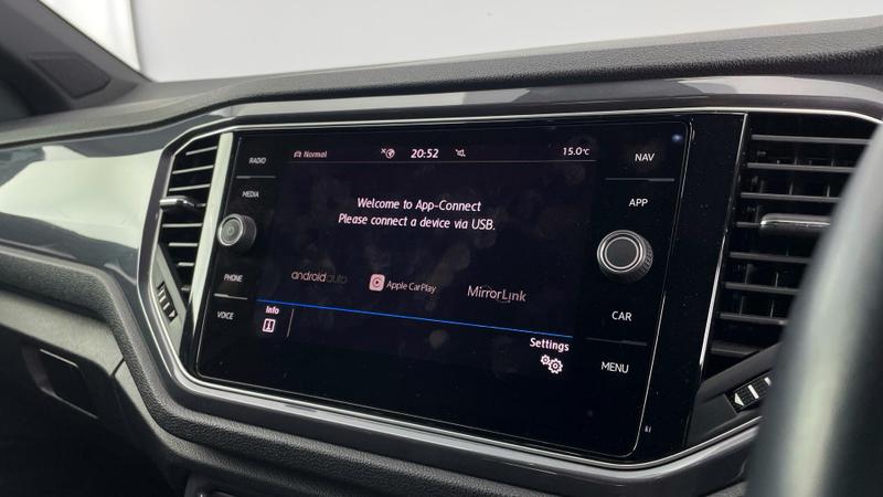 Used Volkswagen T-Roc 2020 for sale - 76519735: Photo 26