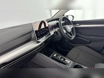 Used Volkswagen Golf 2025 for sale - 78633650: Photo