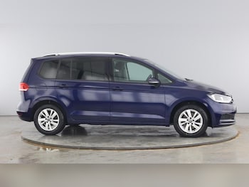 Used Volkswagen Touran 2021 for sale - 75730940: Photo