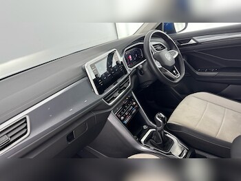 Used Volkswagen T-Roc 2024 for sale - 78091219: Photo